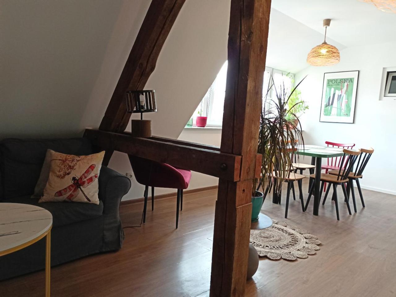 Lemuria Pokoje Hostel Chojnowska A เลกนิตซา ภายนอก รูปภาพ